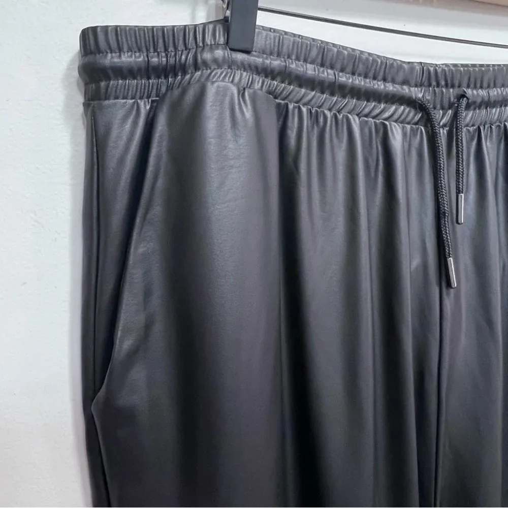 ASOS DESIGN Curve jersey leather-look jogger Size 16 - Picture 7 of 11